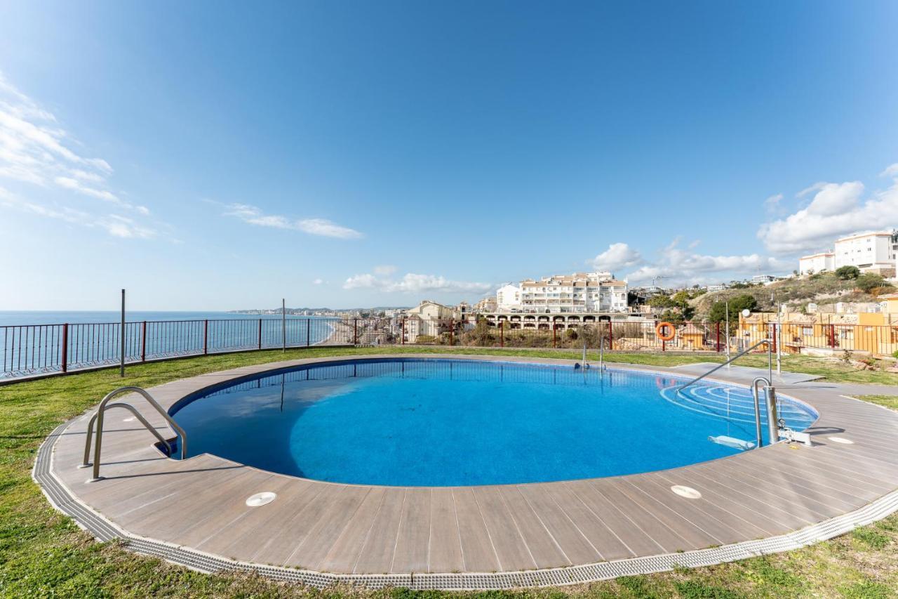 Beachside Retreat With Private Terrace Benalmadena Ngoại thất bức ảnh