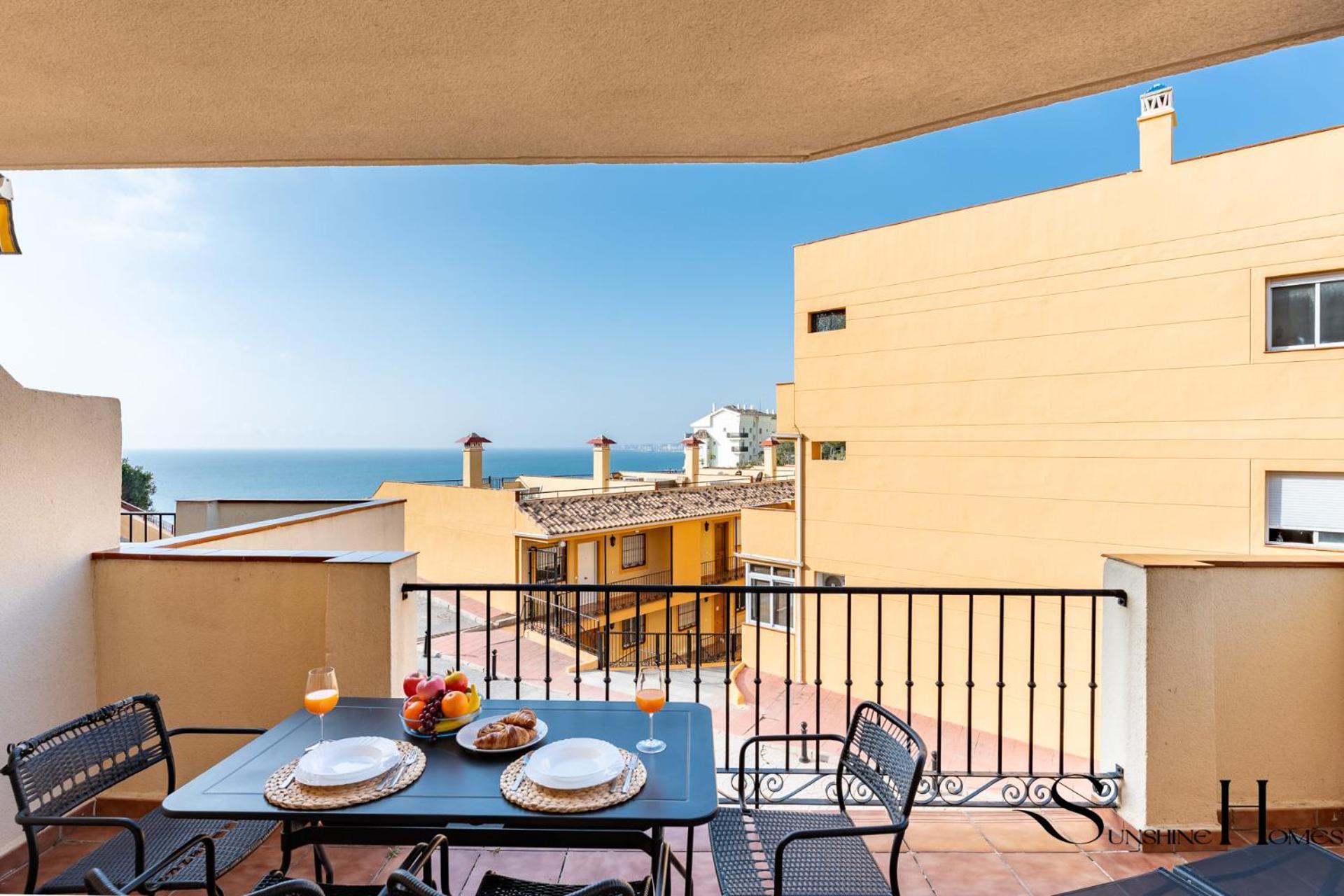 Beachside Retreat With Private Terrace Benalmadena Ngoại thất bức ảnh