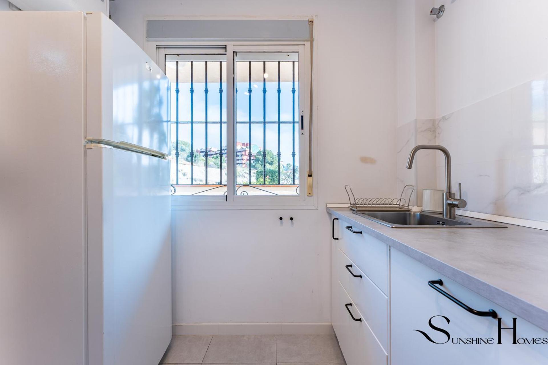 Beachside Retreat With Private Terrace Benalmadena Ngoại thất bức ảnh